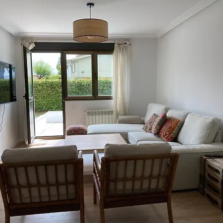 La Casina De Rodiles בית נופש Liñero