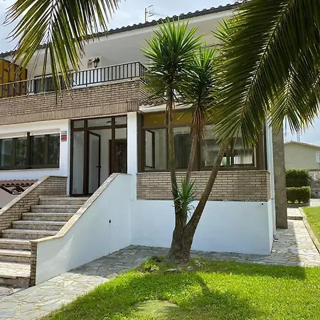 La Casina De Rodiles בית נופש Liñero