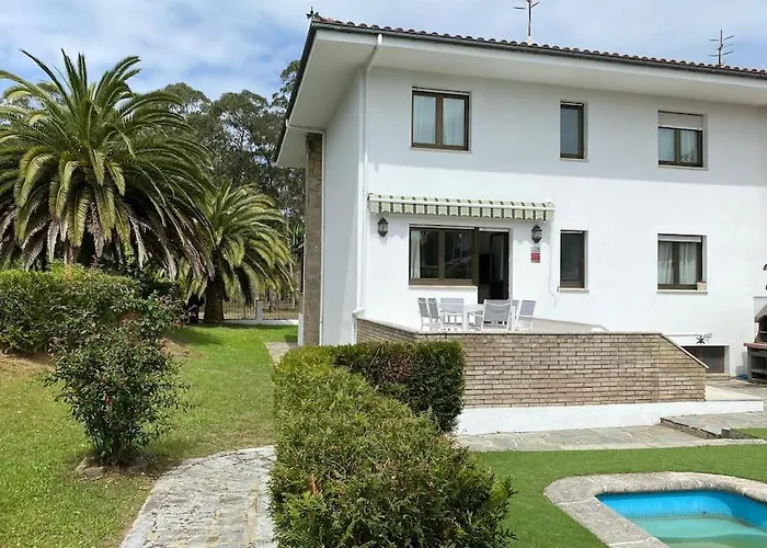 La Casina De Rodiles בית נופש